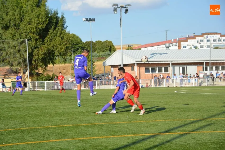 Foto 5 - El Hergar se lleva el derbi frente al Pe&ntilde;aranda (3-1) y el Salamanca UDS se impone a domicilio en...