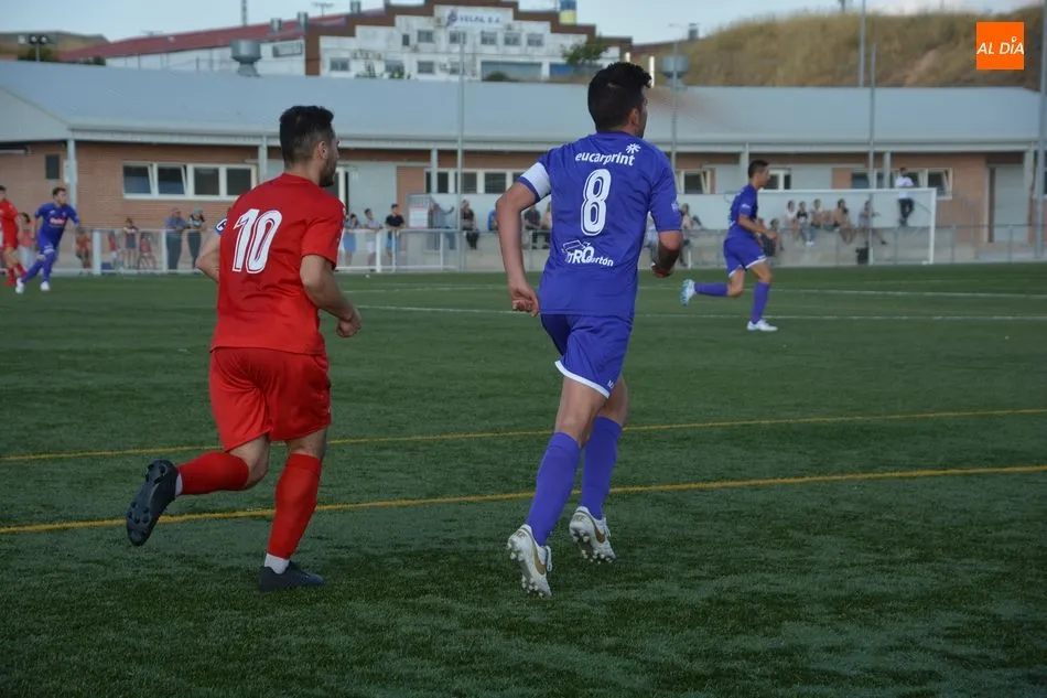 Foto 4 - El Hergar se lleva el derbi frente al Pe&ntilde;aranda (3-1) y el Salamanca UDS se impone a domicilio en...