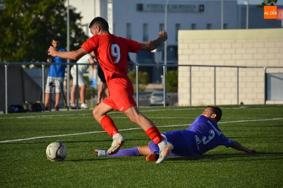El Hergar se lleva el derbi frente al Peñaranda (3-1) y el Salamanca UDS se impone a domicilio en...