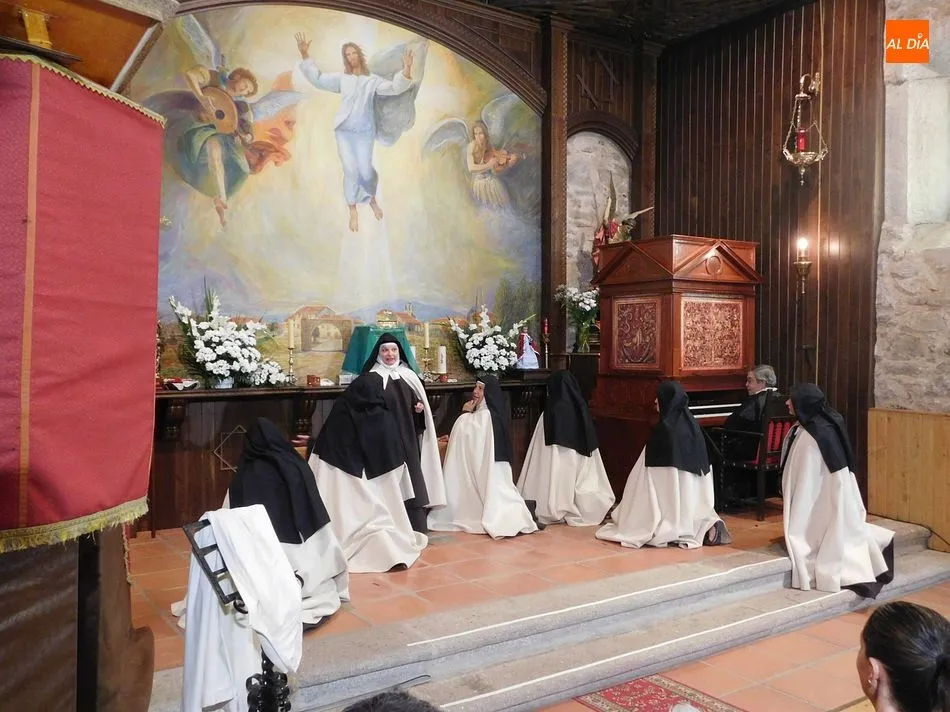 Teresa, la jardinera la luz continúa de gira por las localidades salmantinas