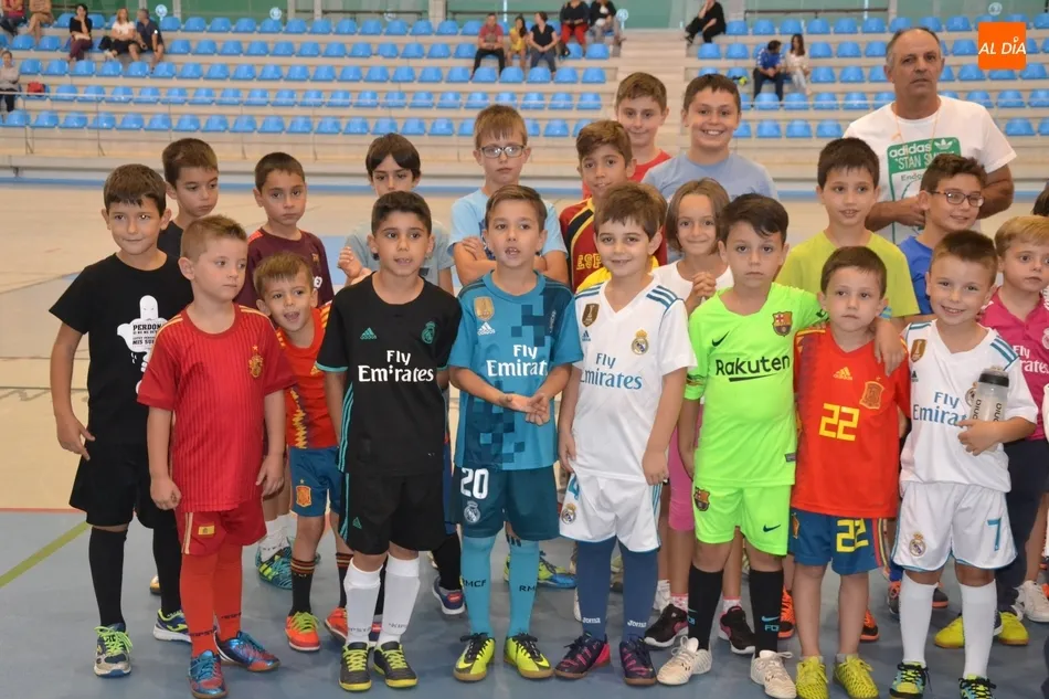 Foto 6 - La Escuela Municipal de F&uacute;tbol Sala arranca la temporada con todas las plazas cubiertas  