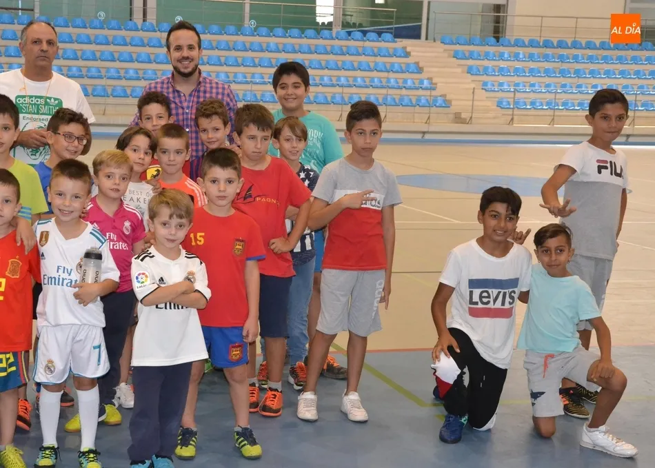 Foto 5 - La Escuela Municipal de F&uacute;tbol Sala arranca la temporada con todas las plazas cubiertas  