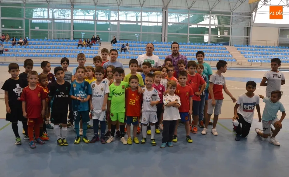 Foto 4 - La Escuela Municipal de F&uacute;tbol Sala arranca la temporada con todas las plazas cubiertas  