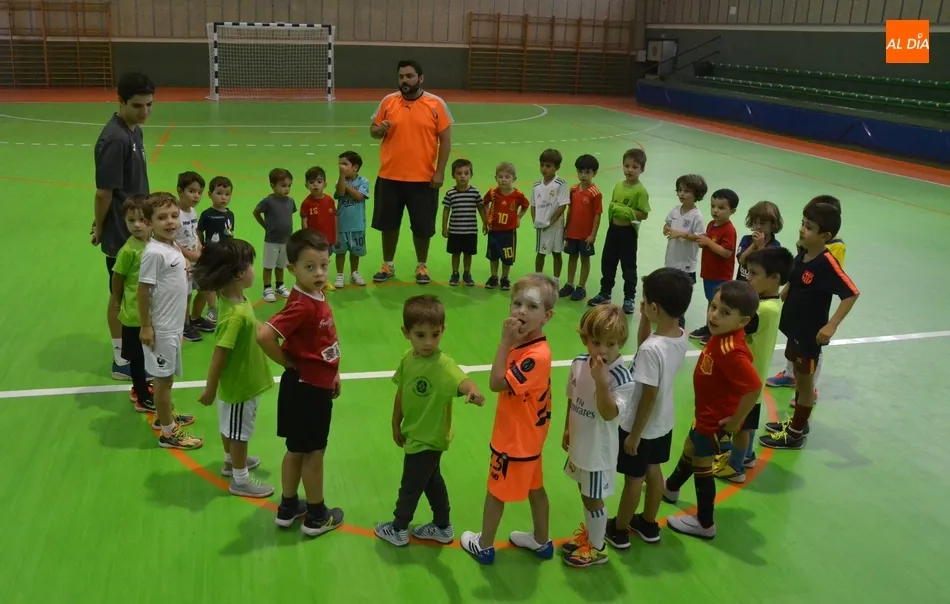 Reabre sus puertas la Escuela del III Columnas creciendo de forma notable en participación  