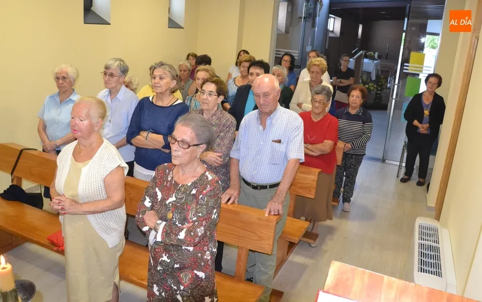 Foto 3 - La Di&oacute;cesis inicia su Octubre Misionero  