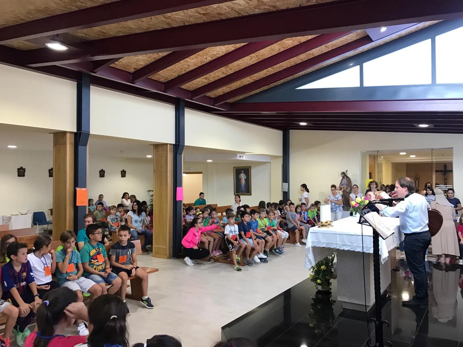 Foto 4 - El Salvador empieza el nuevo curso de catequesis con la gymkana &lsquo;Cambia el mundo&rsquo;  