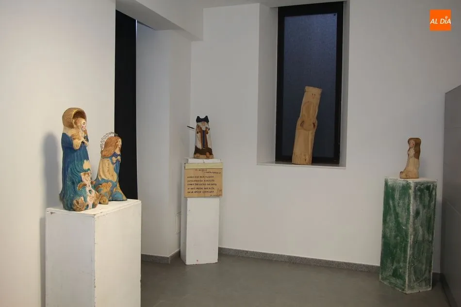 Foto 11 - Interesante muestra de talla sobre madera y piedra obra de Domingo Iglesias  