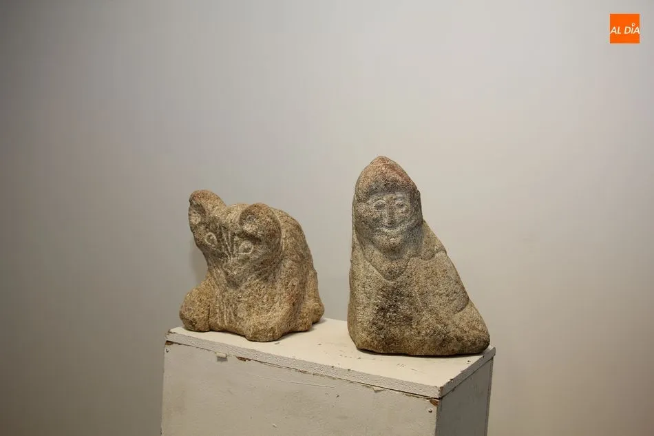 Foto 4 - Interesante muestra de talla sobre madera y piedra obra de Domingo Iglesias  