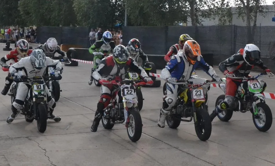 El Club Miróbriga Pitmotard promueve una exhibición en el Centro Comercial El Tormes  