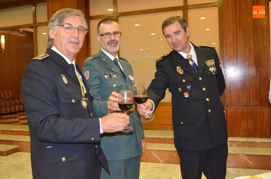 Foto 2 - La Polic&iacute;a Nacional celebra el d&iacute;a de su patr&oacute;n en la festividad de los &Aacute;ngeles Custodios  