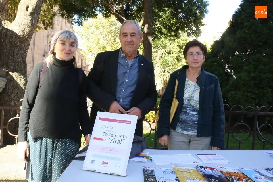Foto 10 - La Asociaci&oacute;n Derecho a Morir Dignamente inicia su campa&ntilde;a sobre el testamento vital