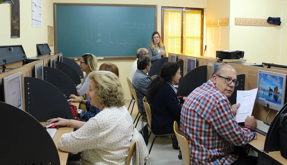 Foto 2 - El Centro de Nuevas Tecnolog&iacute;as pone en marcha sus cursos con 57 alumnos  