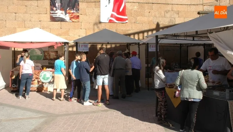 Foto 3 - La II Feria de&nbsp; la Almendra se convertir&aacute; en toda una fiesta con la celebraci&oacute;n de las Madrinas  