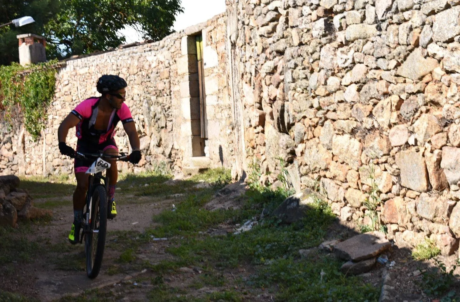 Foto 4 - Fernando P&eacute;rez y Vanesa Amaro se imponen en la I BTT Transfronteriza  