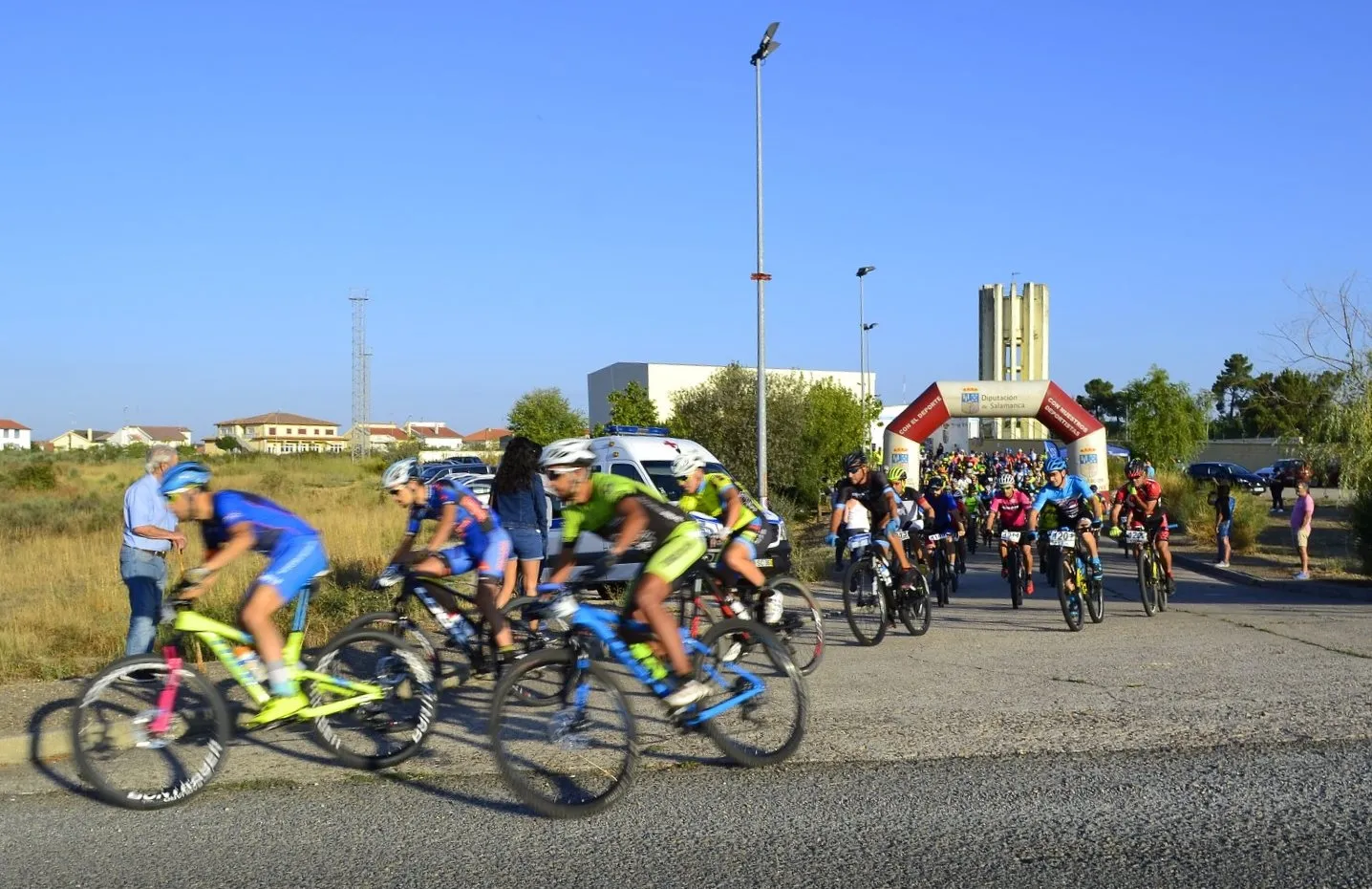 Foto 5 - Fernando P&eacute;rez y Vanesa Amaro se imponen en la I BTT Transfronteriza  