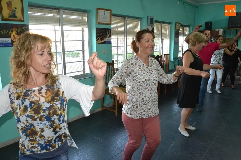 Foto 4 - Empieza con un grupo m&aacute;s el nuevo curso del taller de baile charro de la AVV de la Avenida de...