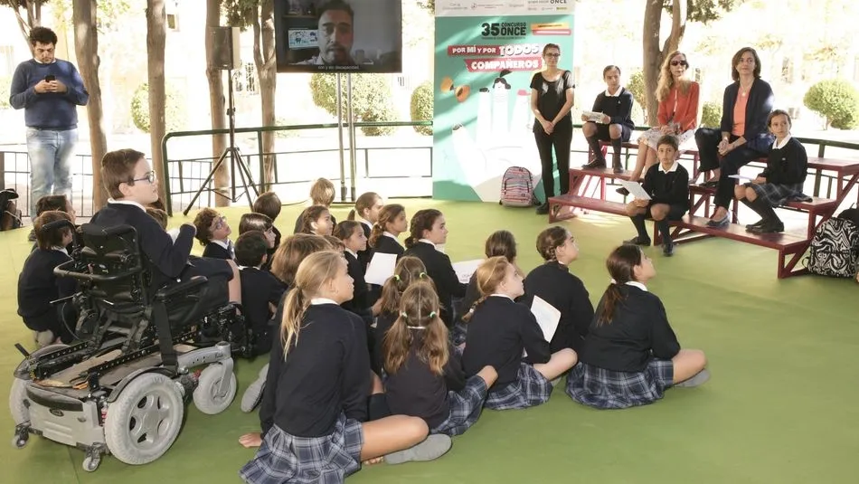 El concurso pone a disposición de los participantes diversas herramientas para que puedan mejorar sus aptitudes sociales