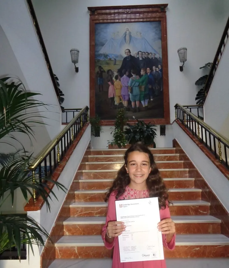 Foto 5 - M&aacute;s de 50 alumnos del colegio Marista Champagnat reciben sus acreditaciones Cambridge English&nbsp;