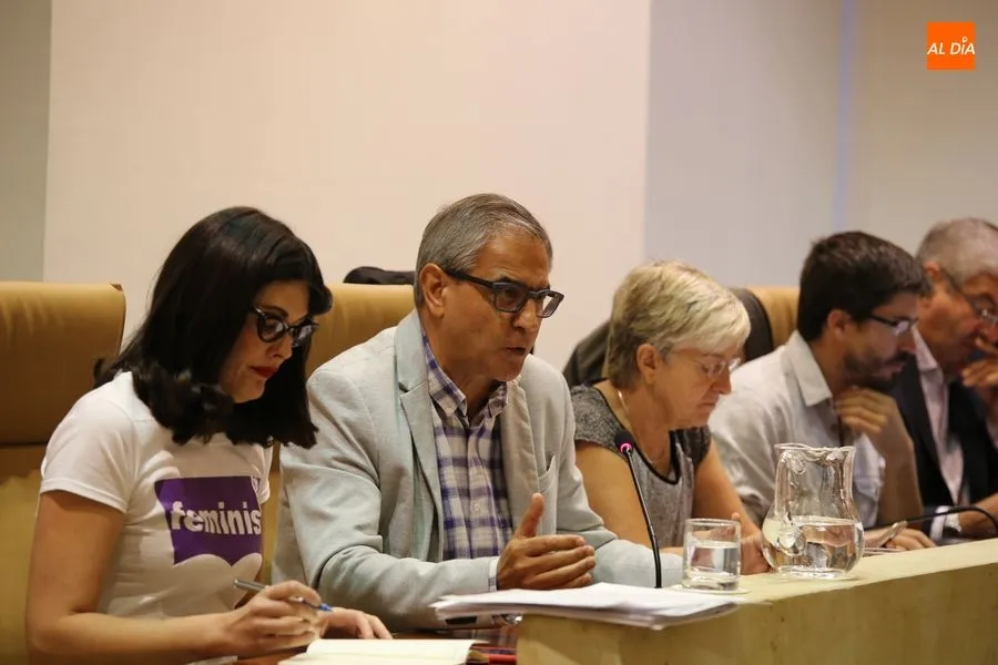 Foto 6 - Retiradas dos mociones que solicitaban la rehabilitaci&oacute;n de la Plaza de la Barcelona