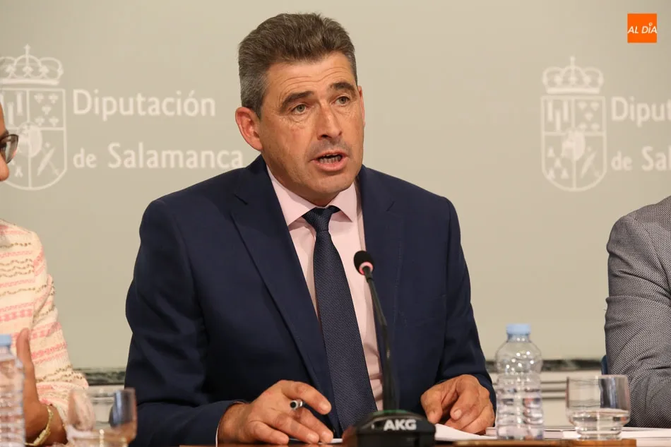 Foto 4 - La Diputaci&oacute;n edita la antolog&iacute;a po&eacute;tica del congreso dedicado a Fray Luis de Le&oacute;n