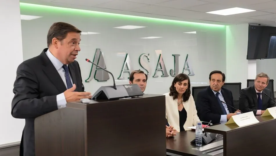 El ministro Luis Planas, en la clausura del premio nacional de Asaja Joven agricultor
