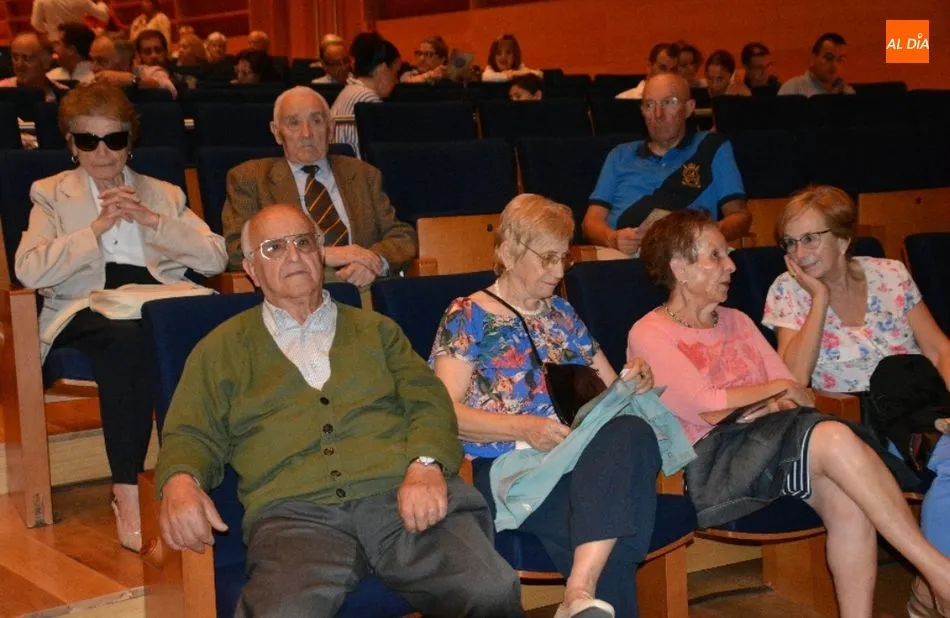 Foto 11 - Las Unidades de M&uacute;sica de la Benem&eacute;rita lucen su arte junto a la Banda Municipal en el Caem
