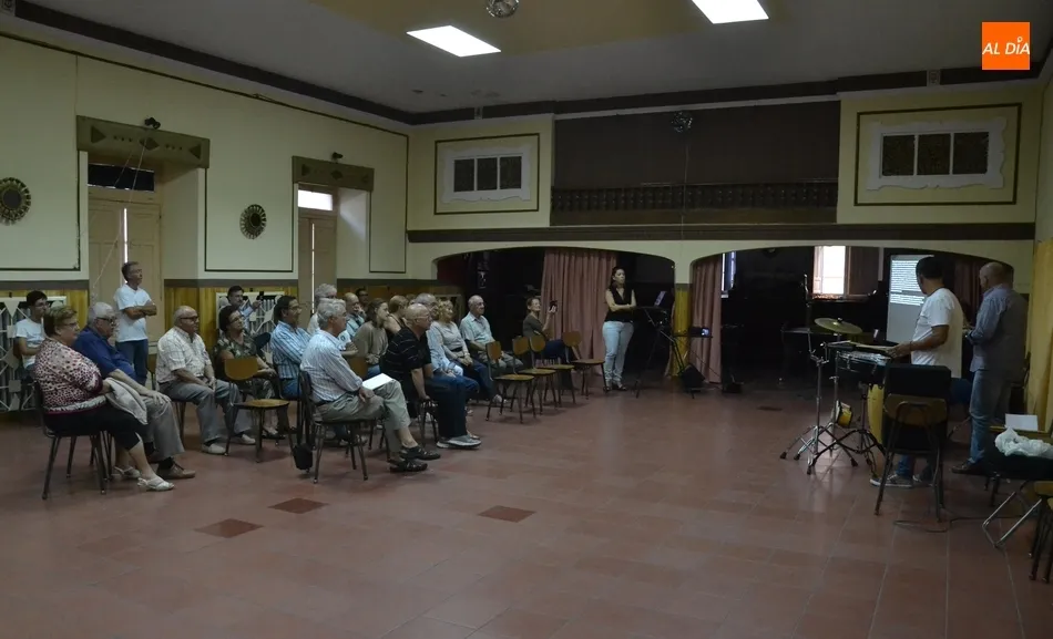 Foto 4 - Tarde de ritmos cubanos en el CSA Aldea de la mano de Dismer Hechavarria  