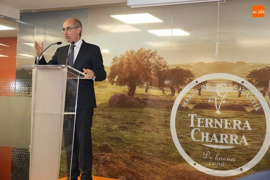 Foto 5 - La Marca de Garant&iacute;a Ternera Charra inaugura unas amplias y modernas instalaciones con nuevos retos