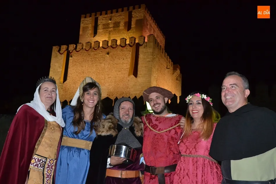 Foto 10 - Los Reyes Alfonso XI y Mar&iacute;a de Portugal hacen su entrada en la ciudad en loor de multitudes  