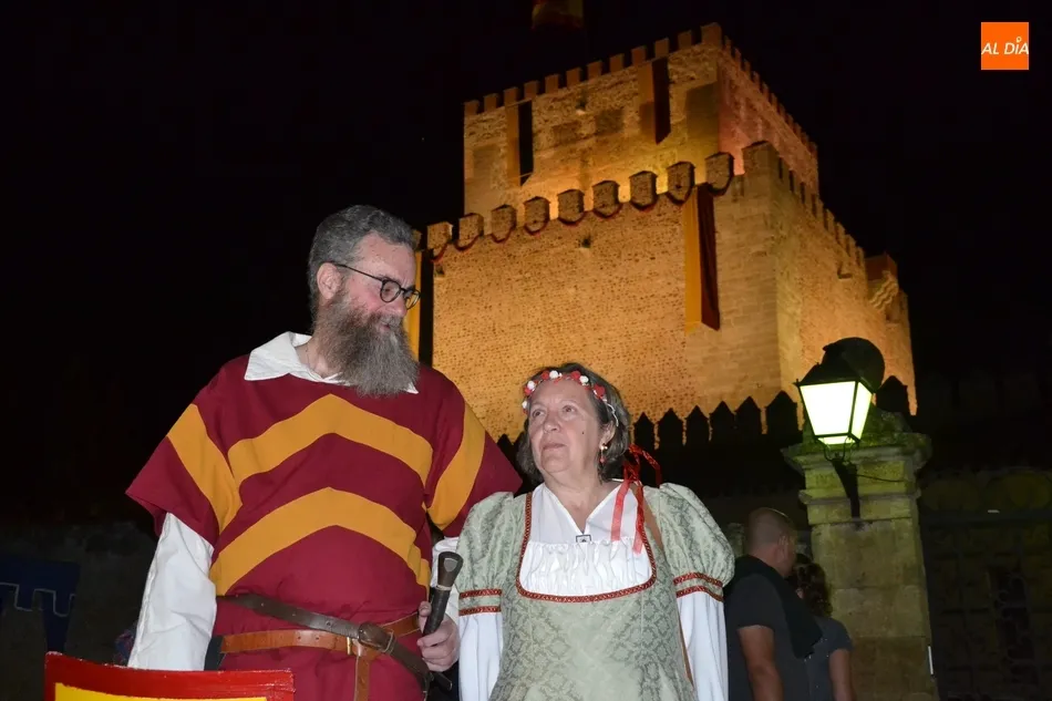 Foto 6 - Los Reyes Alfonso XI y Mar&iacute;a de Portugal hacen su entrada en la ciudad en loor de multitudes  