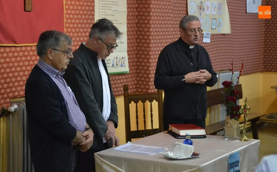 Foto 6 - Cerca de 40 personas asisten a la conferencia del Padre Lino Herrero Prieto  
