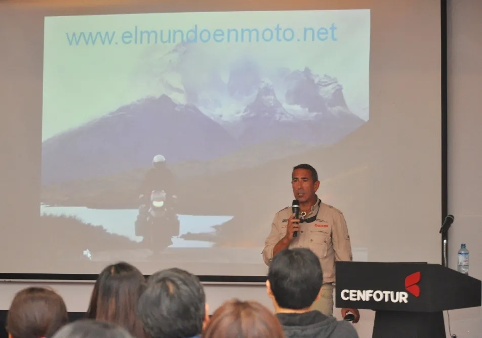 Jaime Núñez en una de su numerosas charlas