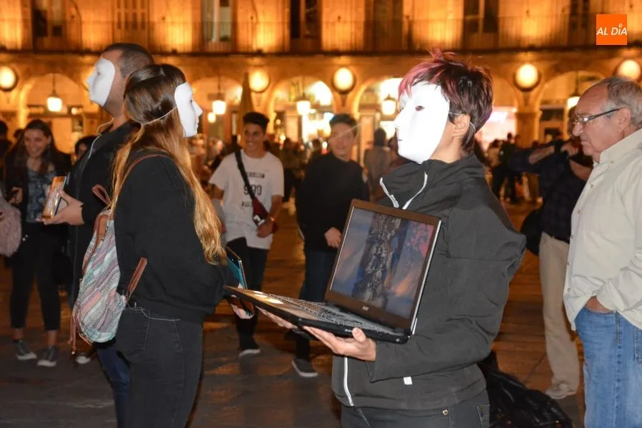 Foto 5 - Protestan contra el maltrato que sufren los perros de caza