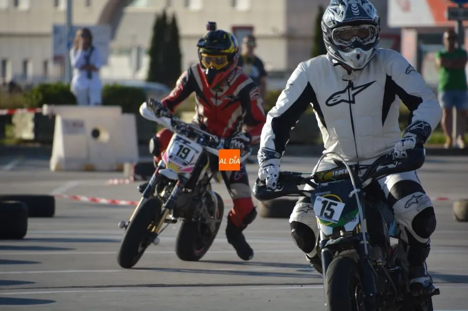 Foto 7 - Los aficionados al motociclismo disfrutan con una exhibici&oacute;n de Pitmotard en El Tormes