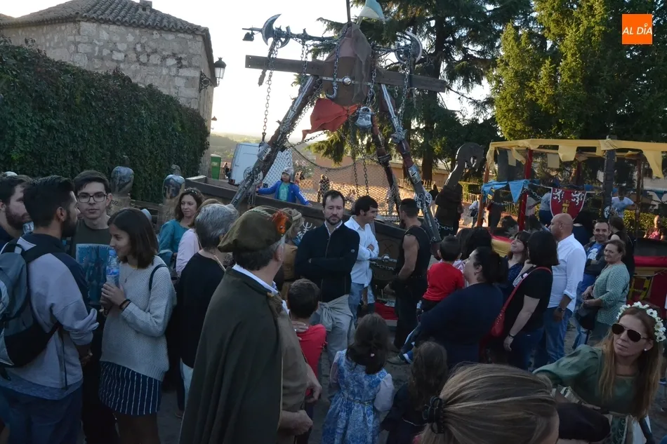 Foto 9 - Gran expectaci&oacute;n en las exhibiciones de cetrer&iacute;a de Las &Aacute;guilas de Valporquero  