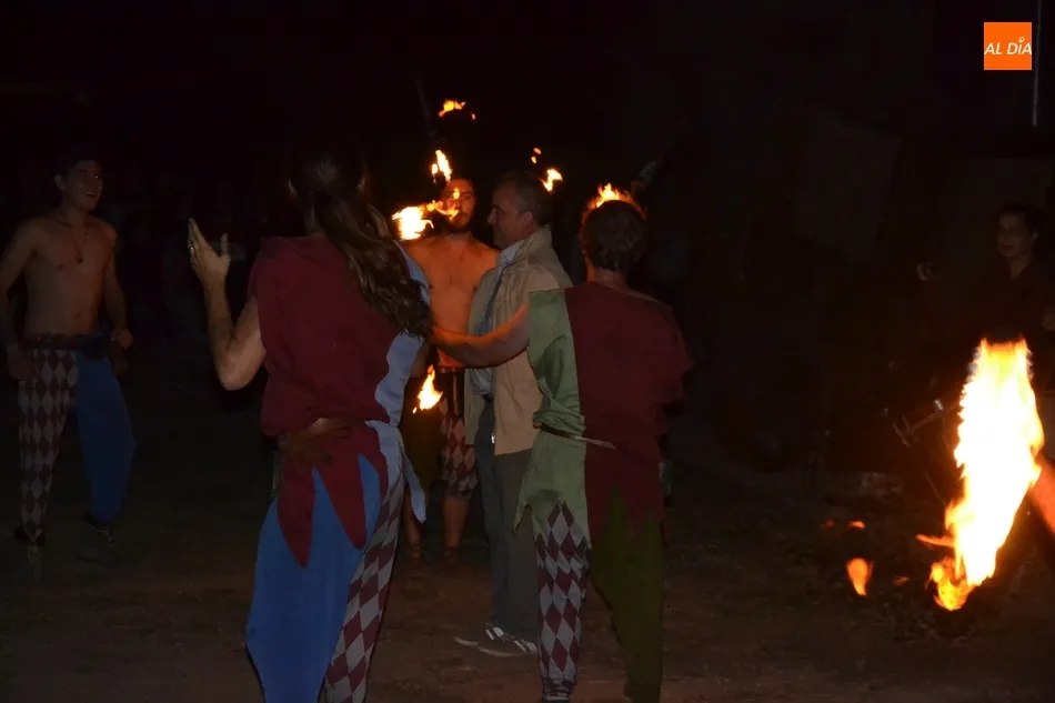 Foto 10 - El s&aacute;bado de Feria concluye con un espectacular n&uacute;mero de m&uacute;sica y fuego  