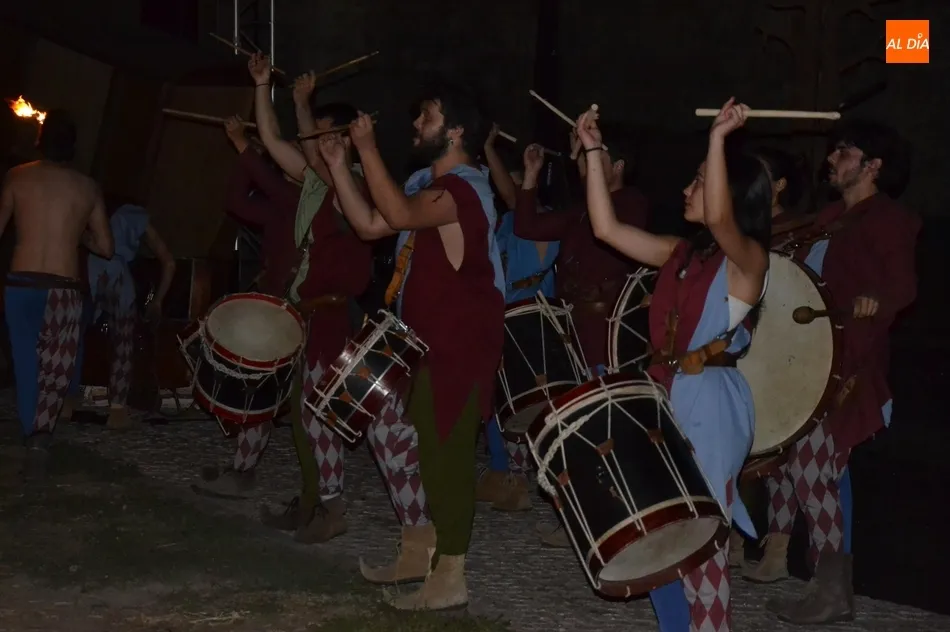 Foto 5 - El s&aacute;bado de Feria concluye con un espectacular n&uacute;mero de m&uacute;sica y fuego  