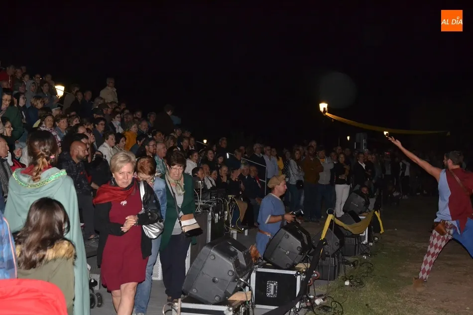 Foto 4 - El s&aacute;bado de Feria concluye con un espectacular n&uacute;mero de m&uacute;sica y fuego  