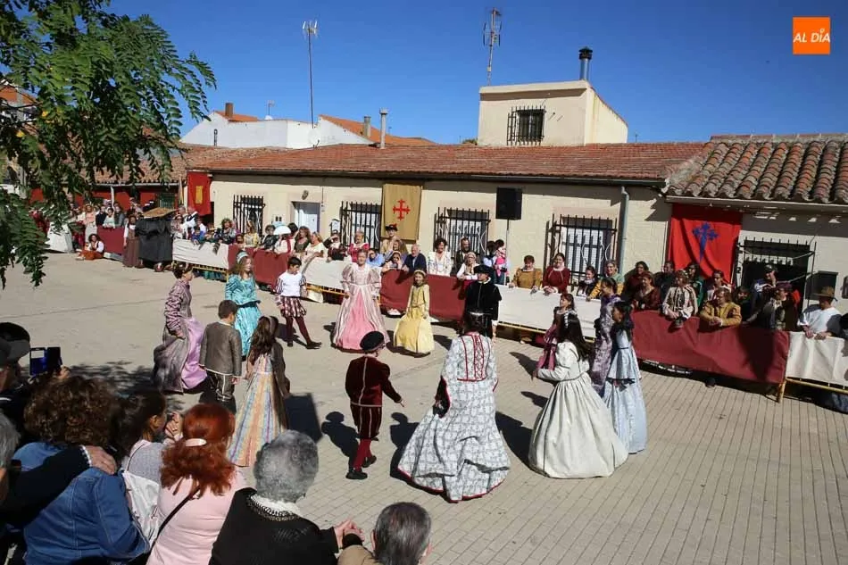 Foto 10 - Aldeatejada viaja el pasado con la VII edici&oacute;n de sus V&iacute;speras Nupciales  