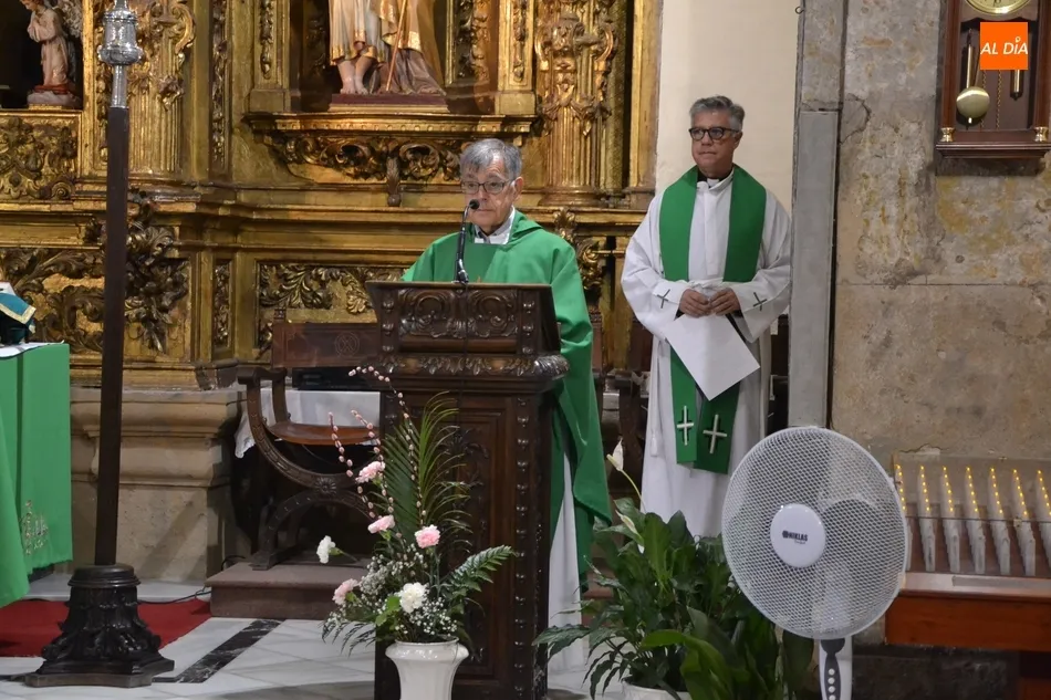 Foto 3 - La Parroquia de San Andr&eacute;s procede al env&iacute;o de sus catequistas  