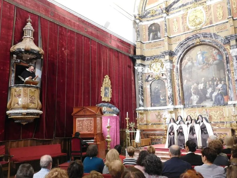 Foto 11 - Sierva de Dios, Doctora entre los hombres y turista por el mundo
