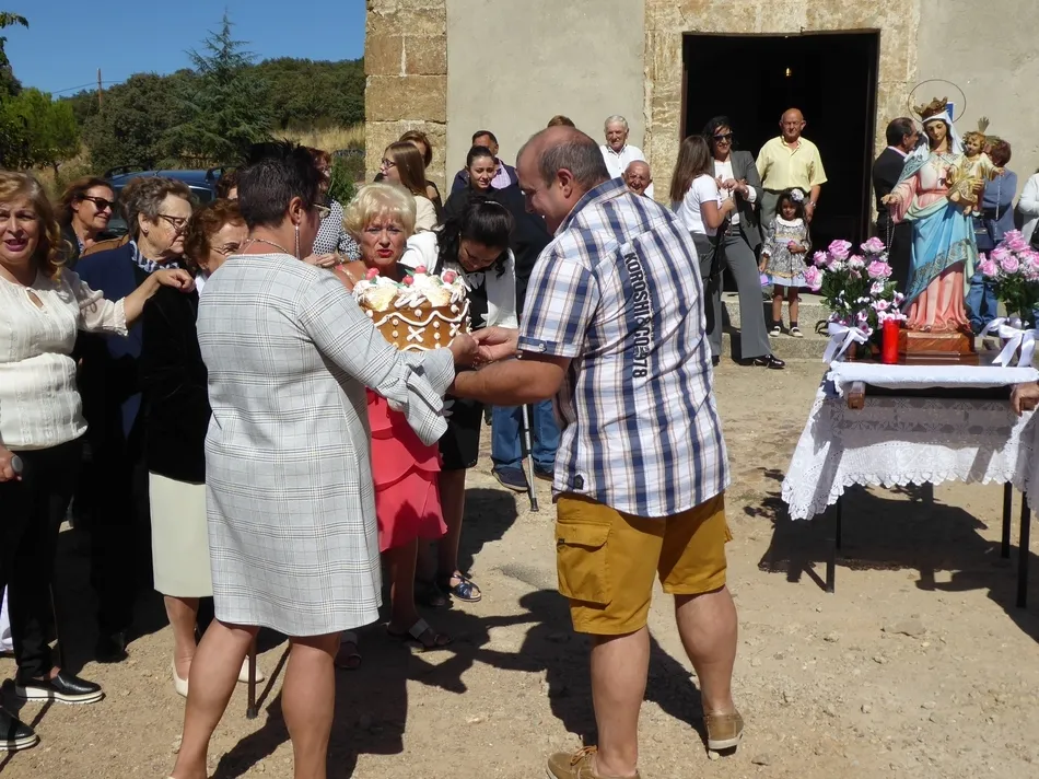 Foto 6 - Pedrotoro prolonga su esp&iacute;ritu festivo honrando a la Virgen del Rosario  