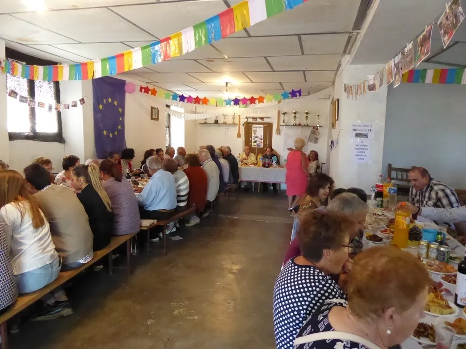Foto 3 - Pedrotoro prolonga su esp&iacute;ritu festivo honrando a la Virgen del Rosario  