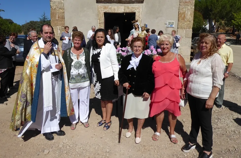 Foto 4 - Pedrotoro prolonga su esp&iacute;ritu festivo honrando a la Virgen del Rosario  