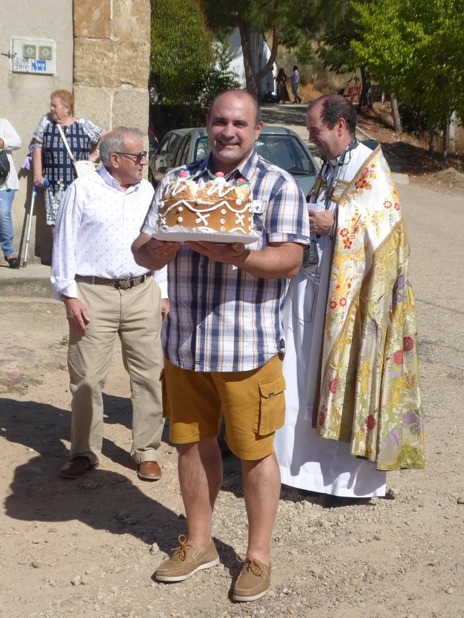 Foto 5 - Pedrotoro prolonga su esp&iacute;ritu festivo honrando a la Virgen del Rosario  