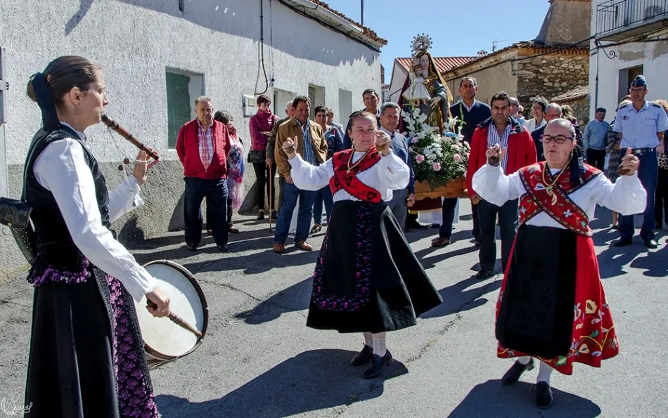 Foto 10 - Homenaje a Ra&uacute;l de Dios con la dedicatoria de una calle en Chagarc&iacute;a Medianero