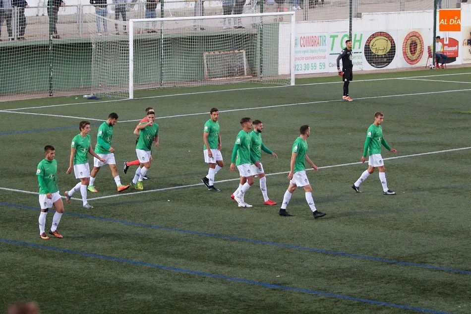 El Guijuelo celebra el gol frente al Deportivo Fabril