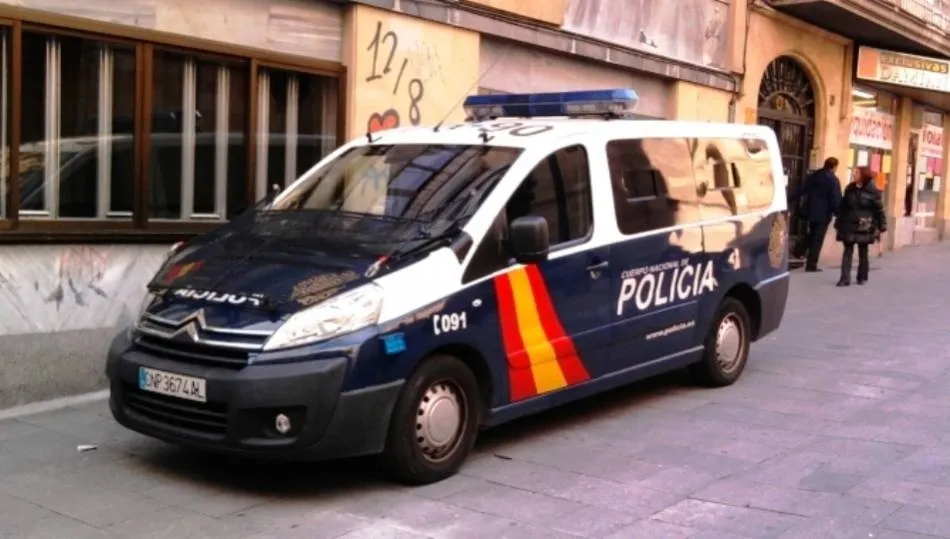 Un coche patrulla de la Policía Nacional de Salamanca.
