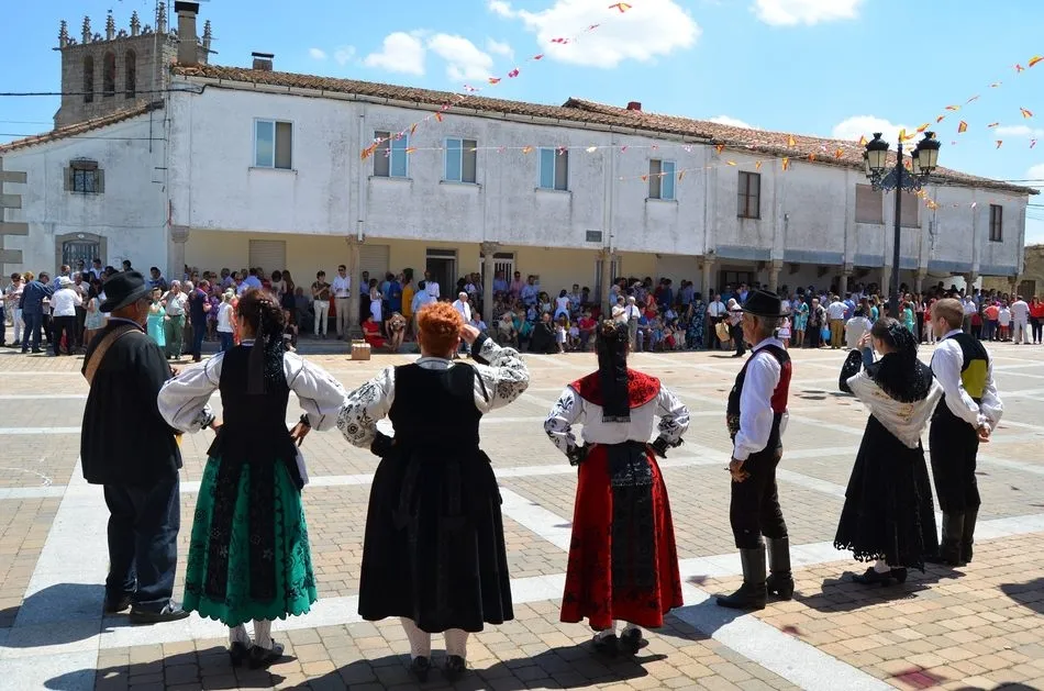 Foto 5 - La celebraci&oacute;n de Las Madrinas en Guadramiro contar&aacute; con el primer Certamen de Tamborileros  