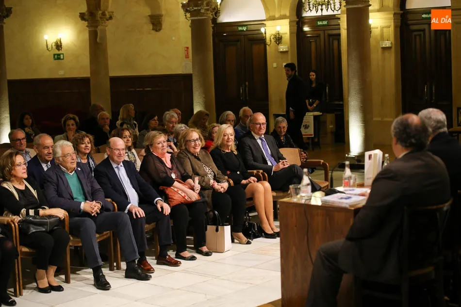 Foto 8 - Fernando G&oacute;mez Riesco presenta su nueva obra &lsquo;El triste brillo de los diamantes&rsquo; en el Casino...